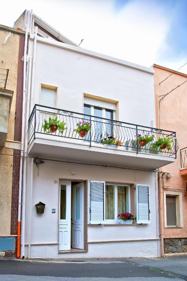Montellinos Suite Tortora SantʼAntìoco Exteriör bild