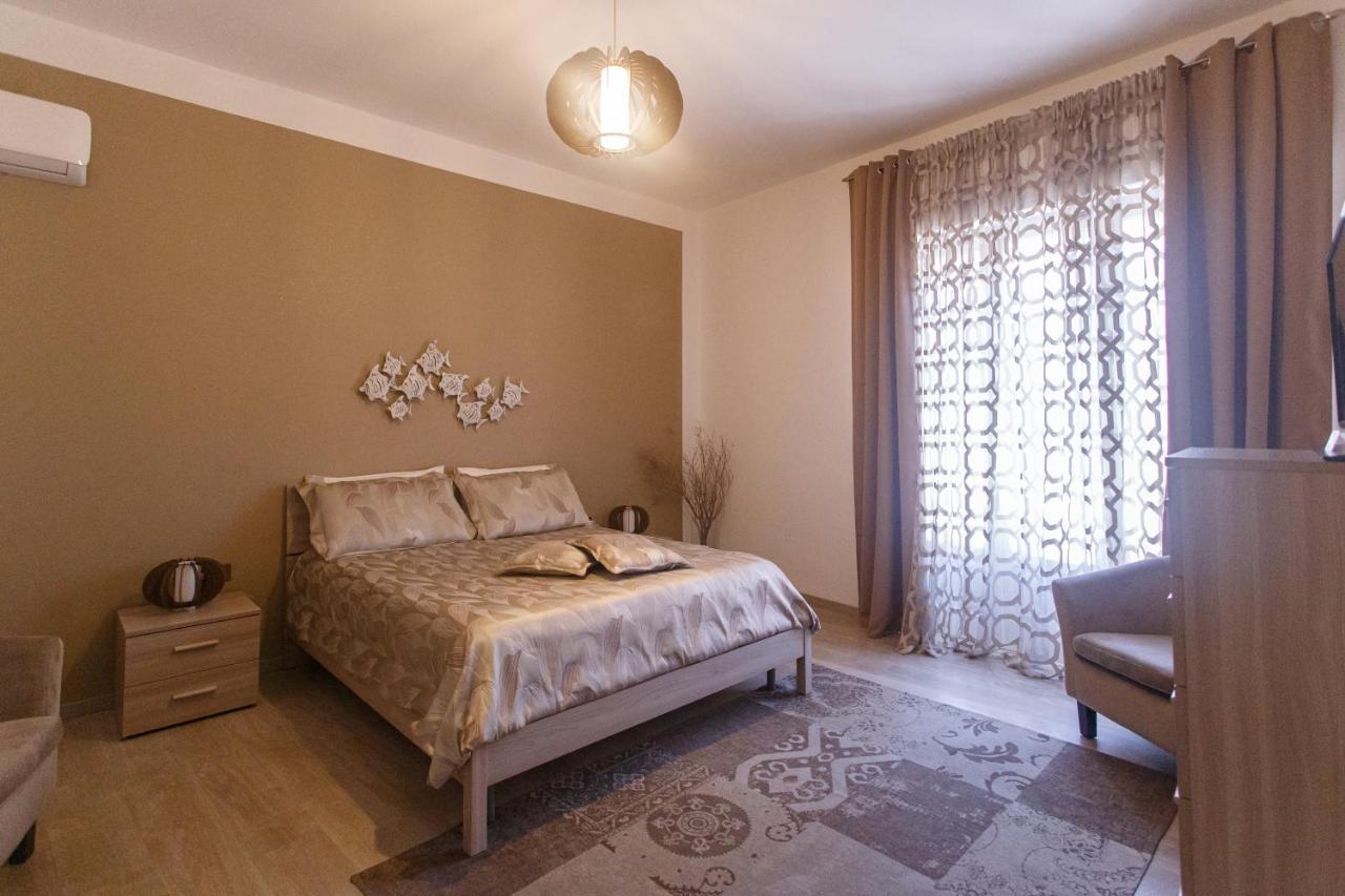 Montellinos Suite Tortora SantʼAntìoco Exteriör bild